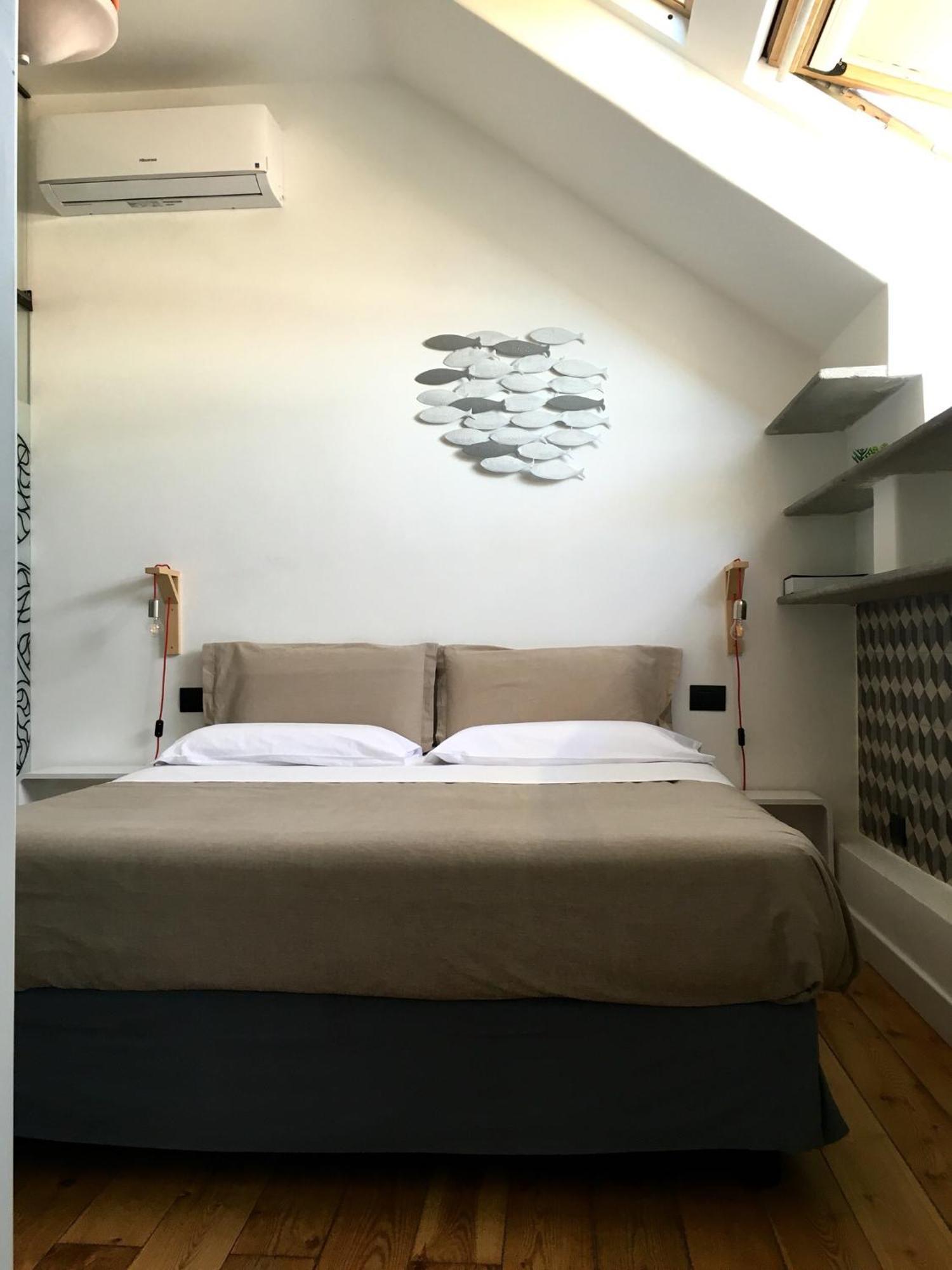 Apartamento Mansarda Bellini Nápoles Habitación foto